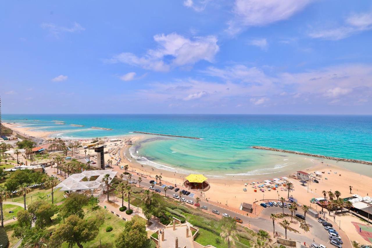 Sea-Front Apartment Netanya Bagian luar foto