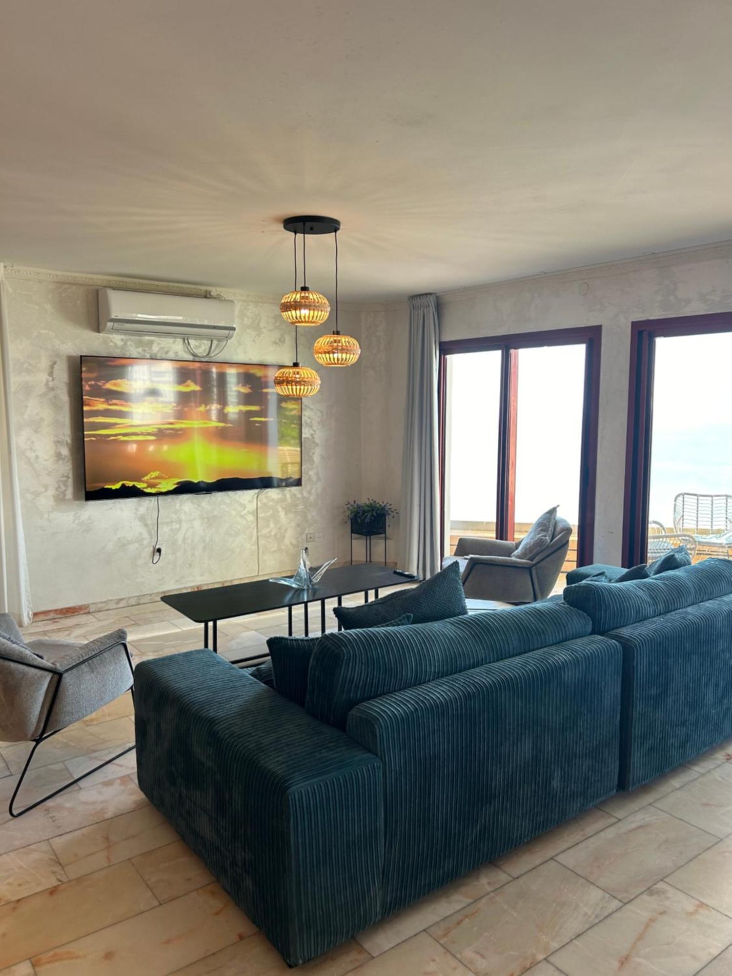 Sea-Front Apartment Netanya Bagian luar foto
